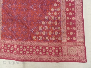 IkEt Headcloth, Sumatra.(Silk & Ikat)85 x 85 Cm. Very Good condition!                      