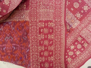 IkEt Headcloth, Sumatra.(Silk & Ikat)85 x 85 Cm. Very Good condition!                      