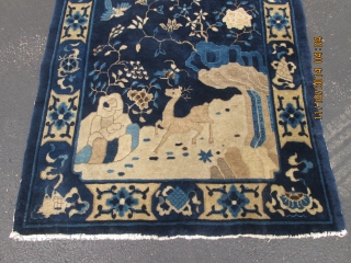 Antique Peking Chinese rug.

size 3'6''x6'10''. condition great no problem.                        