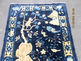 Antique Peking Chinese rug.

size 3'6''x6'10''. condition great no problem.                        