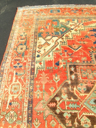 Decorative 9'x10' Antique Persian Serapi Oriental Rug.

size Ex 10'4''x8'10''. condition low even pile ,no wear.no repair. good quality knots. nice brown color abrash.circa 1880.         