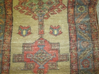 Antique Persian Bakshaish Rug.

size 2'10x 8'6'' .condition full pile with no repair .all original.circa 1910.                  