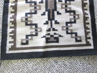 Small Antique Navajo Rug.

size 21''x26''.condition excellent .good weave.                         