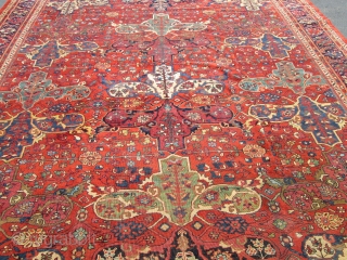 Decorative Antique Ziegler Mahal Rug.

size 12'7''x9'7''                           