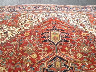 Antique Persian Heriz.

size 11'3''x14'3''.                             