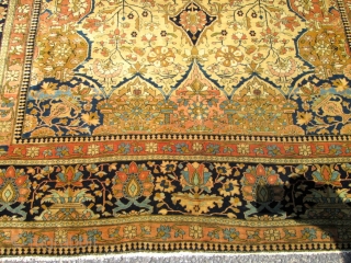 19th Century Persian Mohtasham Kashan.

size 4'7''x6'8''.                           