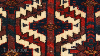 Small Yomut Asmalk Last quarter of the 19th century very good condition and good colors.
size 16x28 inch                