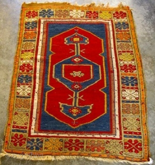 The rugs listed here were stolen from my car May 30, 2022 in San Francisco, California.

 If they are offered to you please contact me, Fred S. at... (310)923-5808.    