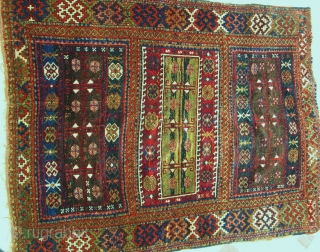 Kurdish Anatolian
Silence is ...
Greenish Golden
5'.6" x 4'.6"                          