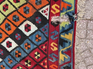 Turkish Sivas- Sarkısla Kilim. Size:220x302. There are places that need repair.                      