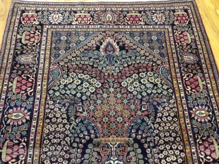 PERSIAN FINE TEHRAN RUG
SIZE 4'7 BY 6'5 FT
                         