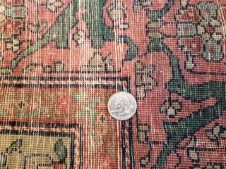 PERSIAN SAROUK RUG
SIZE: 4'2 BY 6'8 FT                          
