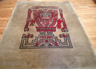 ECUADORIAN RUG WITH MAYAN DESIGN
FROM 1950'S
6 BY 8 FEET
PERFECT CONDITION                       