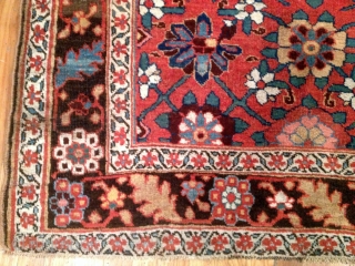 VERY ATTRACTIVE PERSIAN BIDJAR RUG
CONDITION AS SEEN
SIZE: 4'4 BY 6'9 FT
MAGNIFICENT COLORS                     