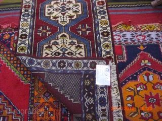 rugrabbit note: Please remember that all items listed should be antique. Thanks!


Stock no:R1005/6000 Quality:Wool&Wool Origin:YAHYALI Size:71X324 CM 
This authentic handwoven Anatolian carpet is produced by %100 vegetable natural dyes. All our carpets  ...