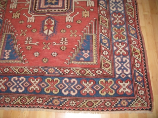 3757-West Anatolian Bergama carpet 198x163                            