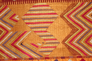 Sarpallu Phulkari from East (Punjab)India called As Sarpallu(Patang Design).Proper Samalsar, kotkapura of Punjab India.One of the rare design in Indian Phulkari.(DSE02180).            