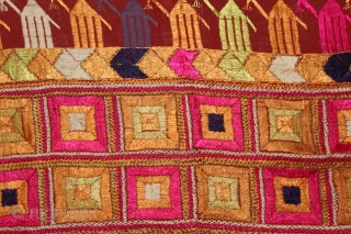 Sarpallu Phulkari from East (Punjab)India called As Sarpallu(Patang Design).Proper Samalsar, kotkapura of Punjab India.One of the rare design in Indian Phulkari.(DSE02180).            