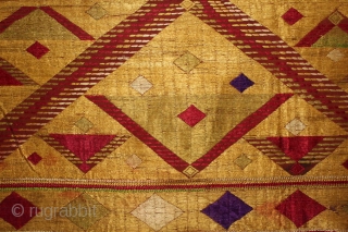 Sarpallu Phulkari from East(Punjab)India called As Sarpallu. Rare Design.Extremely Fine Phulkari.(DSE01640New).                      