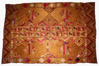 Sarpallu Phulkari from East (Punjab)India called As Sarpallu(Patang Design).Proper Shahkot Moga District of Punjab India.One of the rare design in Indian Phulkari.(DSL01660).           