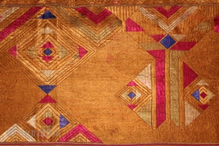 Sarpallu Phulkari from East (Punjab)India called As Sarpallu(Patang Design).Proper Shahkot Moga District of Punjab India.One of the rare design in Indian Phulkari.(DSL01660).           