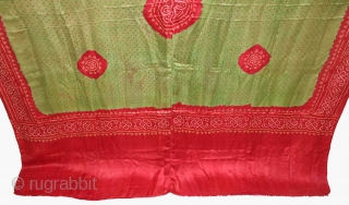 Bandhani Odhani Gajji Silk Tie and Dye From Kutch Gujarat India Called As Kumbhi. One of the rare Design Tie and Dye Kumbhi.Its size is 158cm X 178cm.(DSL01750).     