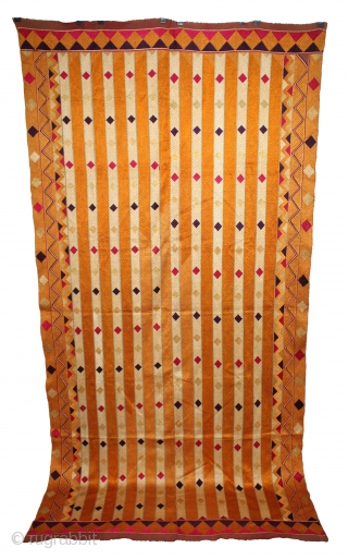 Phulkari From West(Pakistan)Punjab India Called As Diamond Bagh.Floss Silk on Hand Spun Cotton khaddar Cloth.(DSL03630).                  