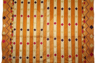 Phulkari From West(Pakistan)Punjab India Called As Diamond Bagh.Floss Silk on Hand Spun Cotton khaddar Cloth.(DSL03630).                  