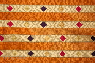 Phulkari From West(Pakistan)Punjab India Called As Diamond Bagh.Floss Silk on Hand Spun Cotton khaddar Cloth.(DSL03630).                  