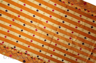 Phulkari From West(Pakistan)Punjab India Called As Diamond Bagh.Floss Silk on Hand Spun Cotton khaddar Cloth.(DSL03630).                  