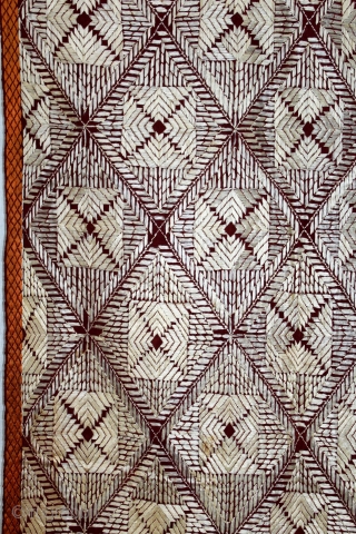 Phulkari From West(Pakistan)Punjab India Called As Rare Chand(Moon) Bagh.C.1900. Floss Silk on Hand Spun Cotton khaddar Cloth.(DSL04310).                