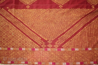 Chope phulkari cotton embroidered with floss silk,double running-stitch from Punjab India early 20th century Called As Woman Headcover (Chope). Its size is W 174cm X L 274cm.(DSC01080).      