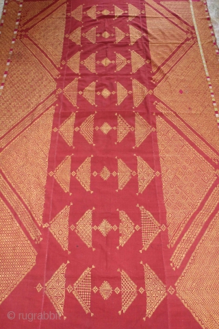 Chope phulkari cotton embroidered with floss silk,double running-stitch from Punjab India early 20th century Called As Woman Headcover (Chope). Its size is W 174cm X L 274cm.(DSC01080).      