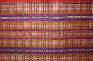 Silk Brocade Shawl woven at Thatta from Sind,kutch and Western Rajasthan India.C.1920. Worn by the Maldhari Cattle.Its size is 85cm X 226cm.(DSL02310).           