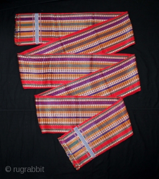 Lungi Silk Brocade Used as Turbans and Shoulder Cloth Maldhari Cattle-Herders worn in Kutch, Sindh and Rajasthan India.C.1930. Woven in Thatta region of Sindh, Pakistan.Its size is W-50cm x L-454cm.(DSL04350).   