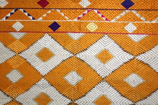 Phulkari From West(Pakistan)Punjab India. Rare Design Of Bagh. Floss Silk on Hand Spun Cotton khaddar Cloth. Mint condition.(DSL02990).               