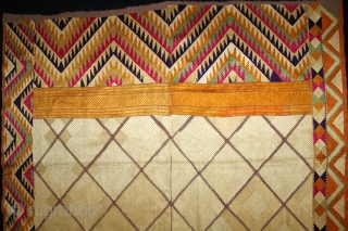 Phulkari From West(Pakistan)Punjab India Called As Chand(Moon) Bagh.C.1900.Rare Lahariya Panchrangi Pallu with Panchrangi Borders.Floss Silk on Hand Spun Cotton khaddar Cloth. Mint condition.(DSL03010).          