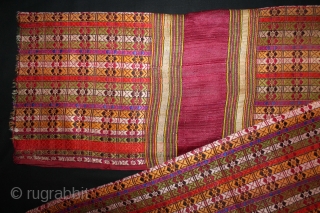 Silk Brocade Lungbis (used as Turbans and Sashes Maldhari Cattle-traders) woven at Nasarpur or Thatta from Sind,kutch and Western Rajasthan India.C.1920.Its size is W-53cm x L-494cm.(DSL02370).       
