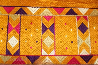 Vari-Da-Bagh from West (Pakistan) Punjab India Called As Vari-Da-Bagh.Rare Pallu Design.Extremely Fine Phulkari.(DSE01900).                    