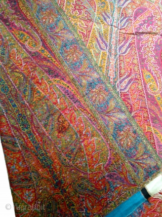 Rare Shikh Period Long shawl with a unique center which is not very easy to find,C.1850, From Kashmir, India.Its size is 135cm X 330cm. Mint condition.(DSL02410).       