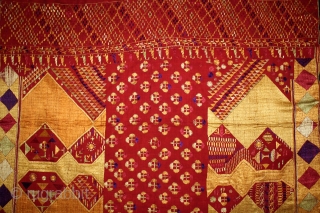 Sarpallu Phulkari From East(Punjab)India called As Sarpallu(Patang Design).Moga District of Punjab India.Floss Silk on Hand Spun Cotton khaddar Cloth.Its size is W-138cm x L-230cm.(DSE03080).         