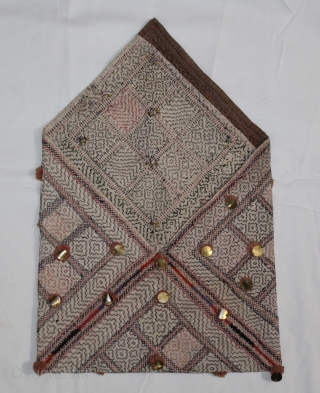 Dowry Bag Quilted Embroidery From Thatta Sind Pakistan India.Circa.1930.Its size is 27cm x 42cm.(DSL03770).                   