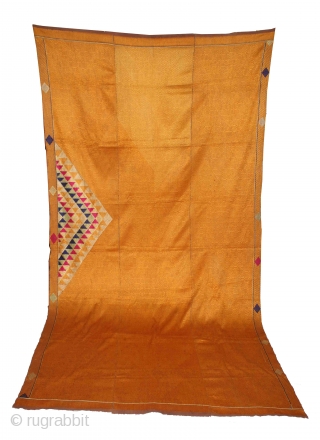 Vari-Da-Ghunghat-Bagh from West (Pakistan) punjab India Called As Panch Ranga Ghunghat. One of the rare design in Indian Phulkari.(DSC01320).              