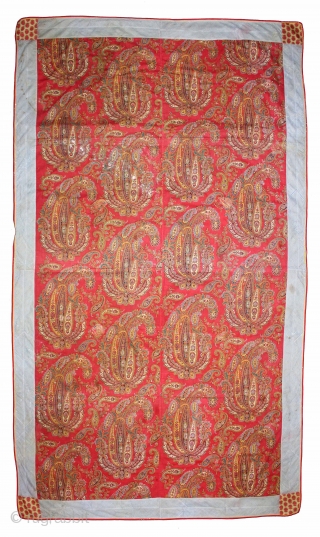 Manchester Roller Print From Manchester England made for Indian Market.Circa 1900.Roller Printed on Cotton.Rare Paisley Design.Used as for private shrines as Divalgiri.Its size is W-132cm x L-228cm.(DSL03110).      