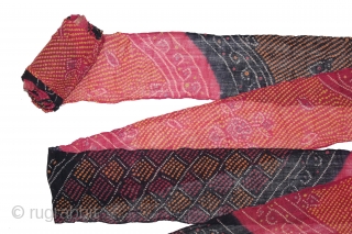 Turban(Pagh) Tie and Dye,Worn During the Monsoon Fine Cotton Mull-Mull.C.1900.Royals Family Rajasthan India.Length 15 to 18 miter.(DSL03810).                