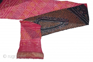 Turban(Pagh) Tie and Dye,Worn During the Monsoon Fine Cotton Mull-Mull.C.1900.Royals Family Rajasthan India.Length 15 to 18 miter.(DSL03810).                