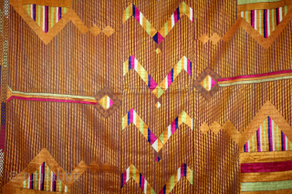 Sarpallu Phulkari From East(Punjab)India called As Sarpallu(Patang Design).Moga District of Punjab India.Circa 1900. Floss Silk on Hand Spun Cotton khaddar Cloth.(DSL060180).Please email me at indianarts1369@gmail.com