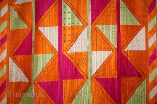 Phulkari From East(Punjab)India Called As Bagh.Rare Pattern (Patang)Design.Floss Silk on Hand Spun Cotton khaddar Cloth.Mind Condition.(DSL03190).                 