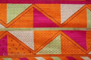 Phulkari From East(Punjab)India Called As Bagh.Rare Pattern (Patang)Design.Floss Silk on Hand Spun Cotton khaddar Cloth.Mind Condition.(DSL03190).                 