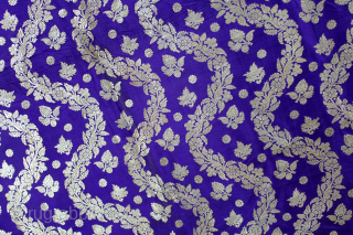 Rare Vintage Pitambari Saree hand woven zari (silver treads) saree from Varanasi called As Pitambari Saree of late 19th century.Made to order for some Royal Rajput Family.Extremely Fine Saree.(DSCE06030).Please email me at  ...